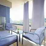 Apartman Modern 2-bedroom Near The