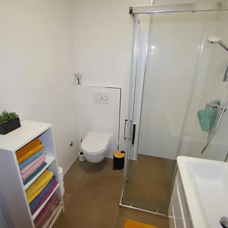 Modern 2-bedroom Near The *